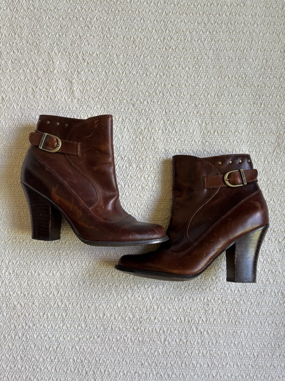 Women's Vintage leather harley davidson boots with gold detail